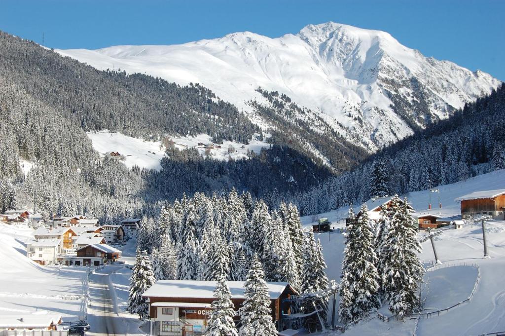 Gasthof Waldesruh Hotel Oetz Exterior photo